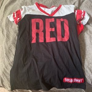 Med Red Taylor Swift Tee from Red Tour